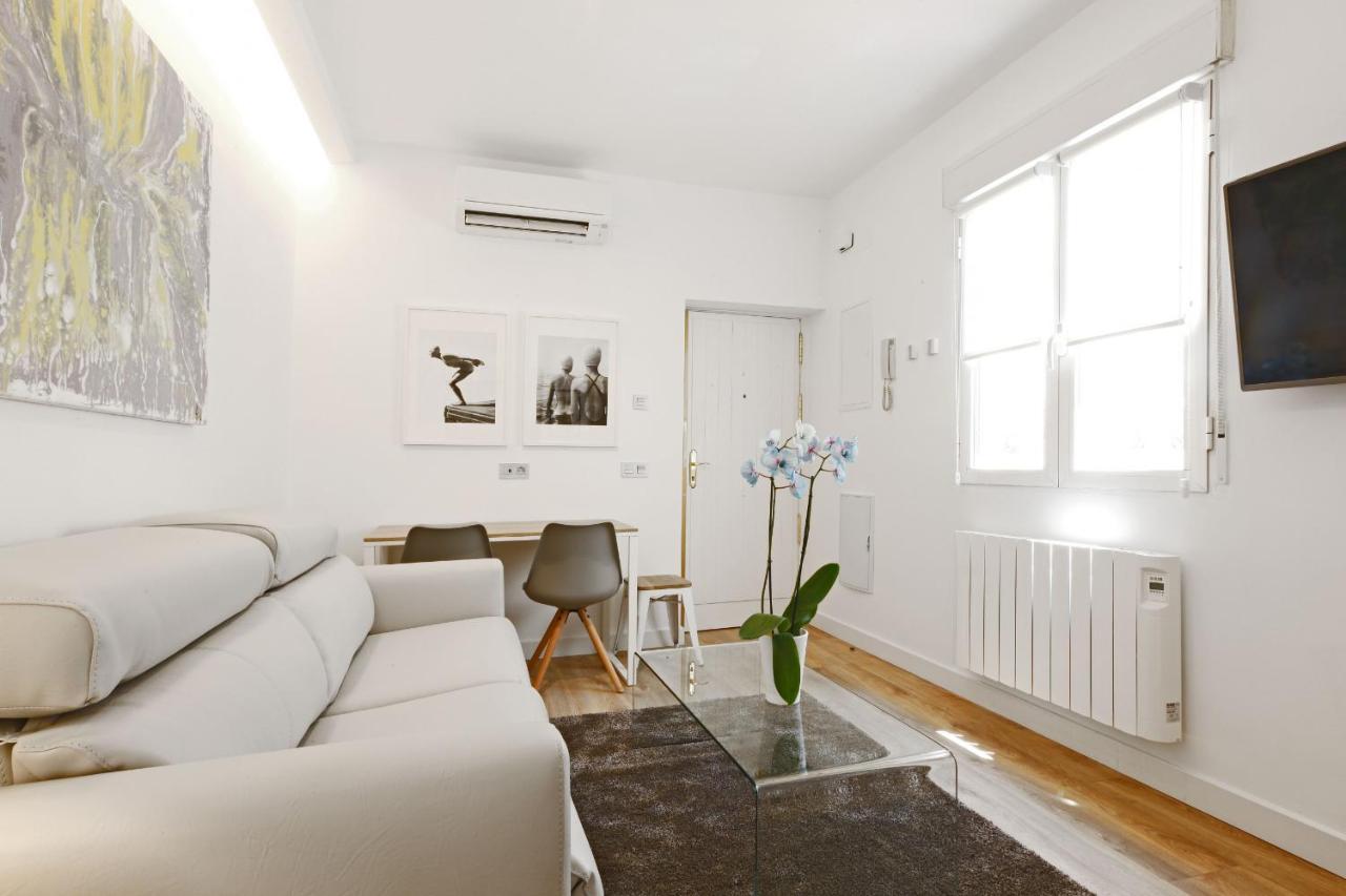 Angel Square Apartment Madrid Exterior photo